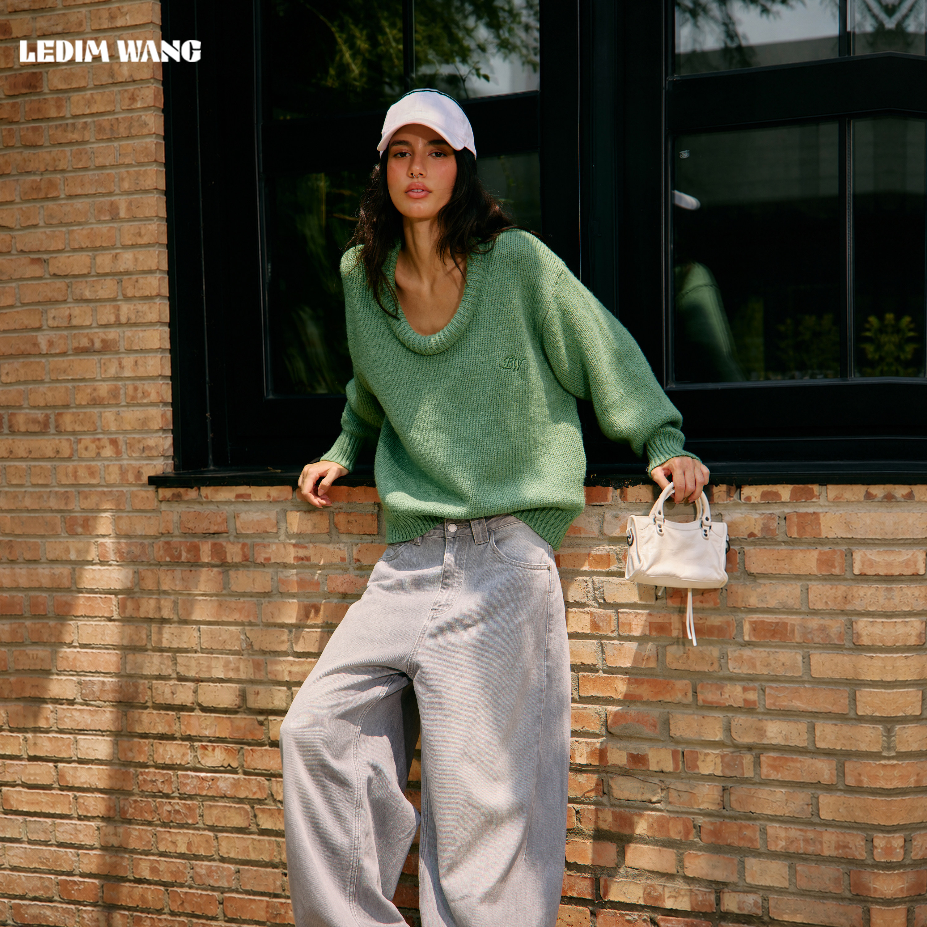 LEDIMWANG绵羊毛翻领针织毛衣女图片