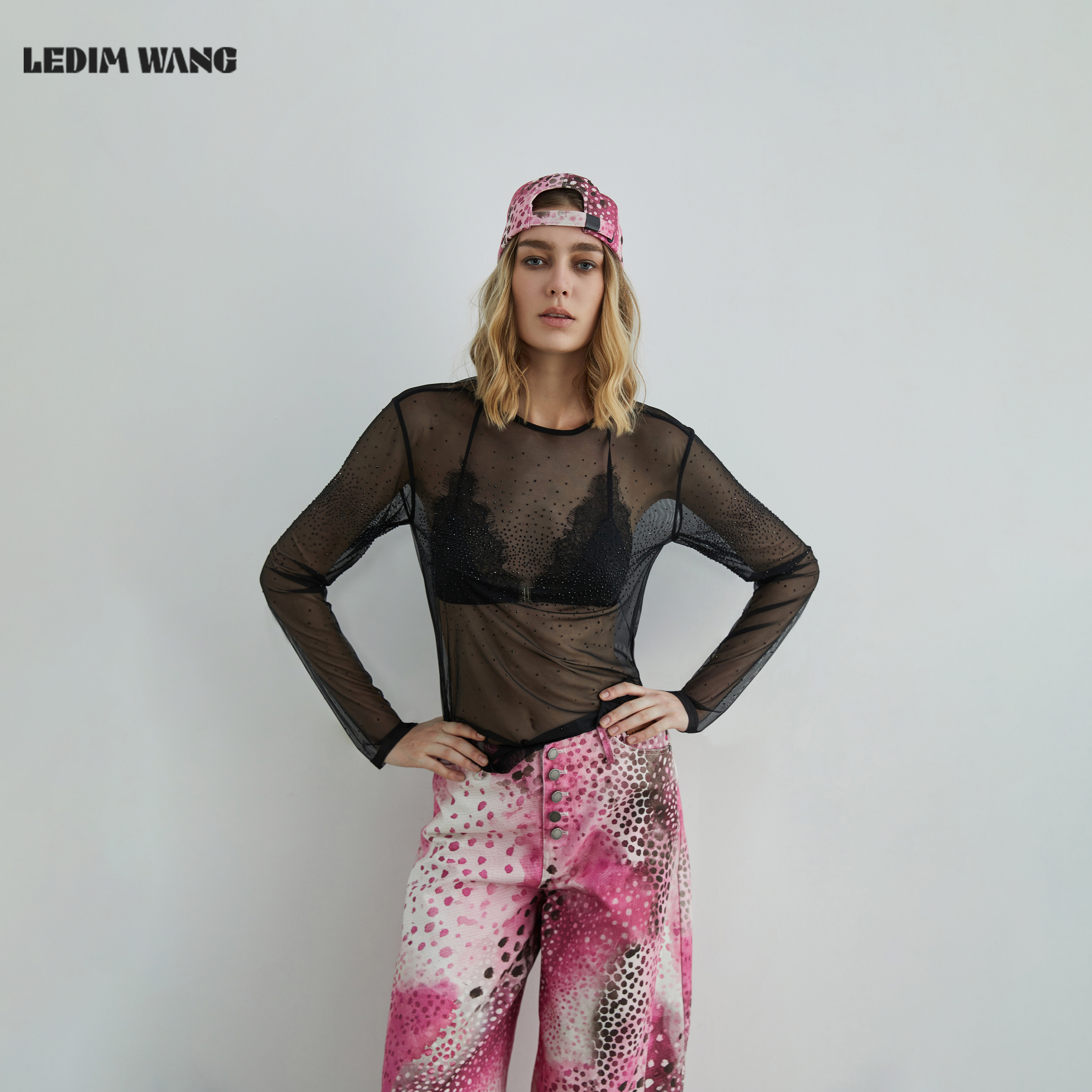 LEDIMWANG烫钻网眼透视套头上衣