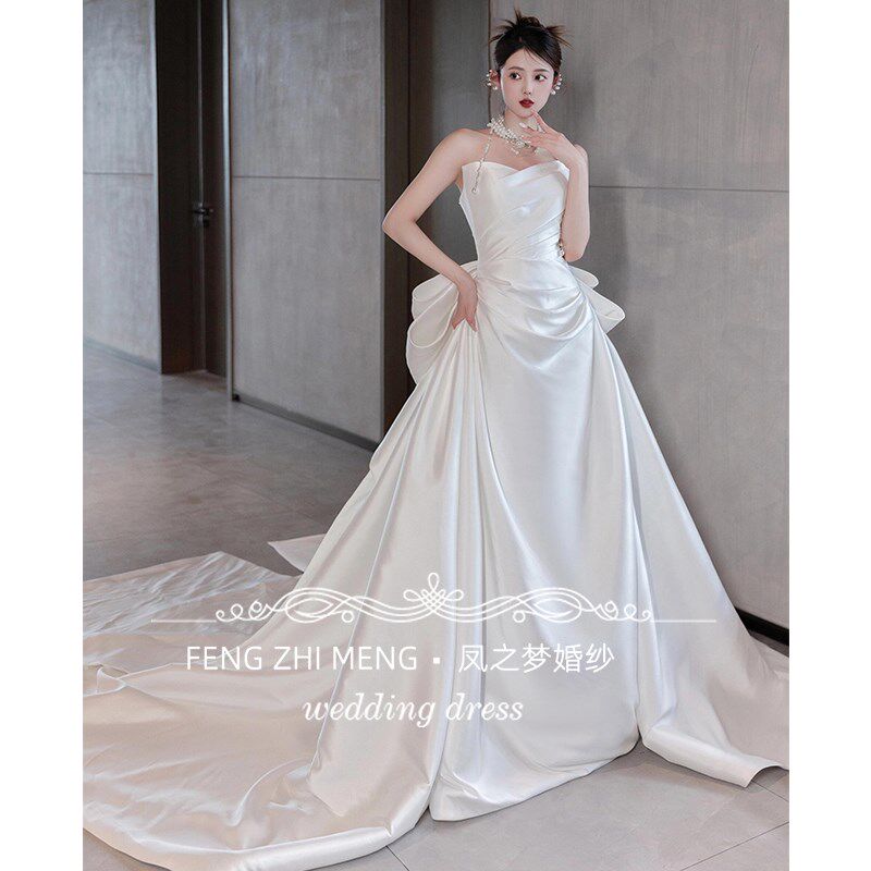 鱼尾主婚纱2025新款礼服订婚出门纱轻一字肩晨袍女新娘敬酒服缎面