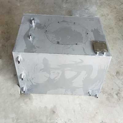 新品新款新水槽加k厚水箱定做不锈钢制品方形过滤池304家用储水罐