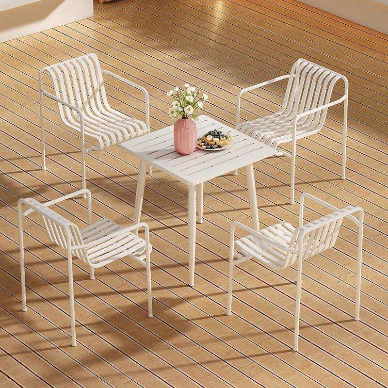 户外庭院一桌四椅简约家用阳台露天塑木桌椅组合商场等候休息桌椅