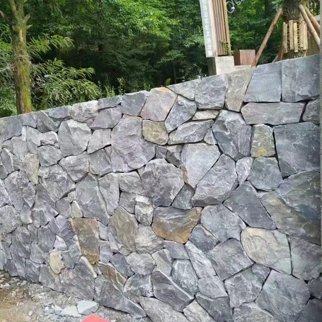 多边形宝石蓝片石民宿不规则碎拼石公园地铺乱形散毛石加工家厂