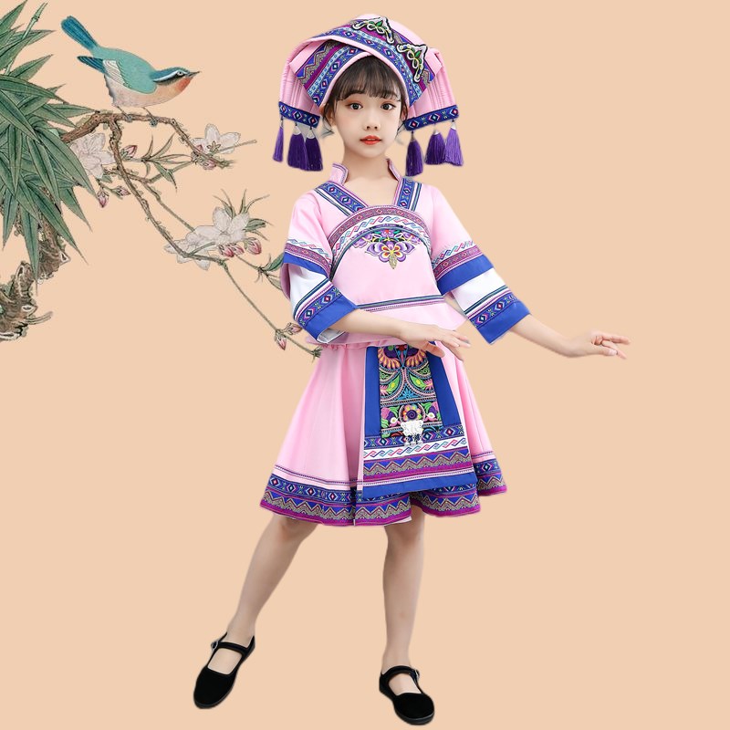 速发新款儿童56个演出服幼儿少数民族纳西族男童合唱舞蹈表演服