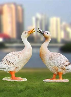 玻璃钢彷真鸭子雕塑户外公园装饰品绿头鸭番鸭白鸭摆件家禽大模型