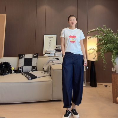 AJDE｜苹果旋转木马T恤简约柔软百搭舒适短袖09