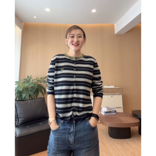 AJDE小南瓜圆领刺绣条纹针织衫