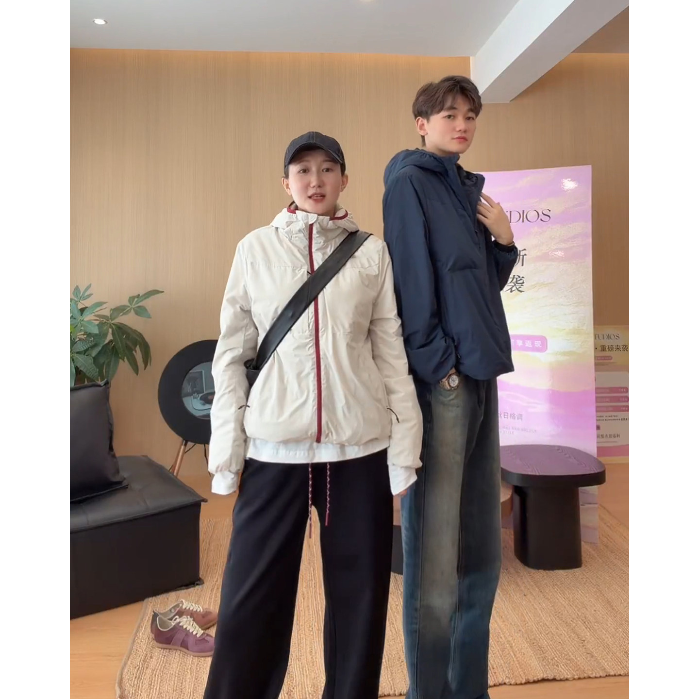 爱自然AJDE 3M新雪丽超轻高效暖绒棉服女秋户外连帽防风宽松外套