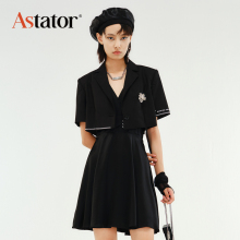Astator2025夏装新款时尚休闲潮牌小众设计感翻领小西装外套女短