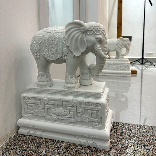 汉白玉大象石雕摆件吸水招财镇宅