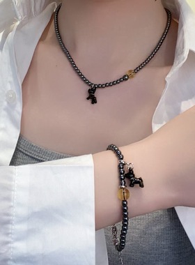 甜酷通体钛钢小狗吊坠小众轻奢设计感男女同款情侣配饰设计感颈链