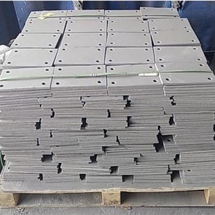 304/201不锈钢底板预埋件圆孔柱地脚方板固定板冲压激光切割加工