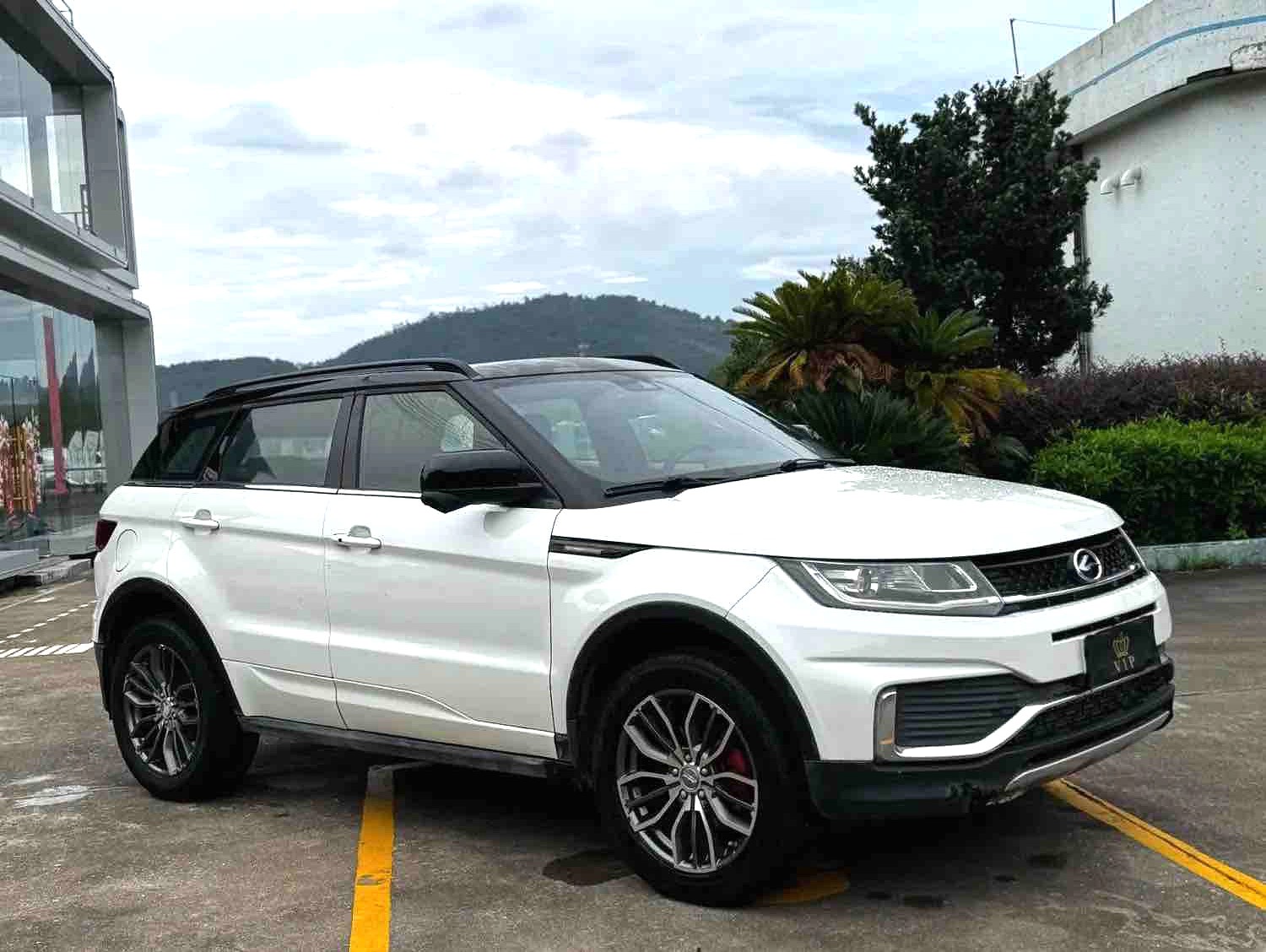 Landwind X7 Panoramic Sunroof