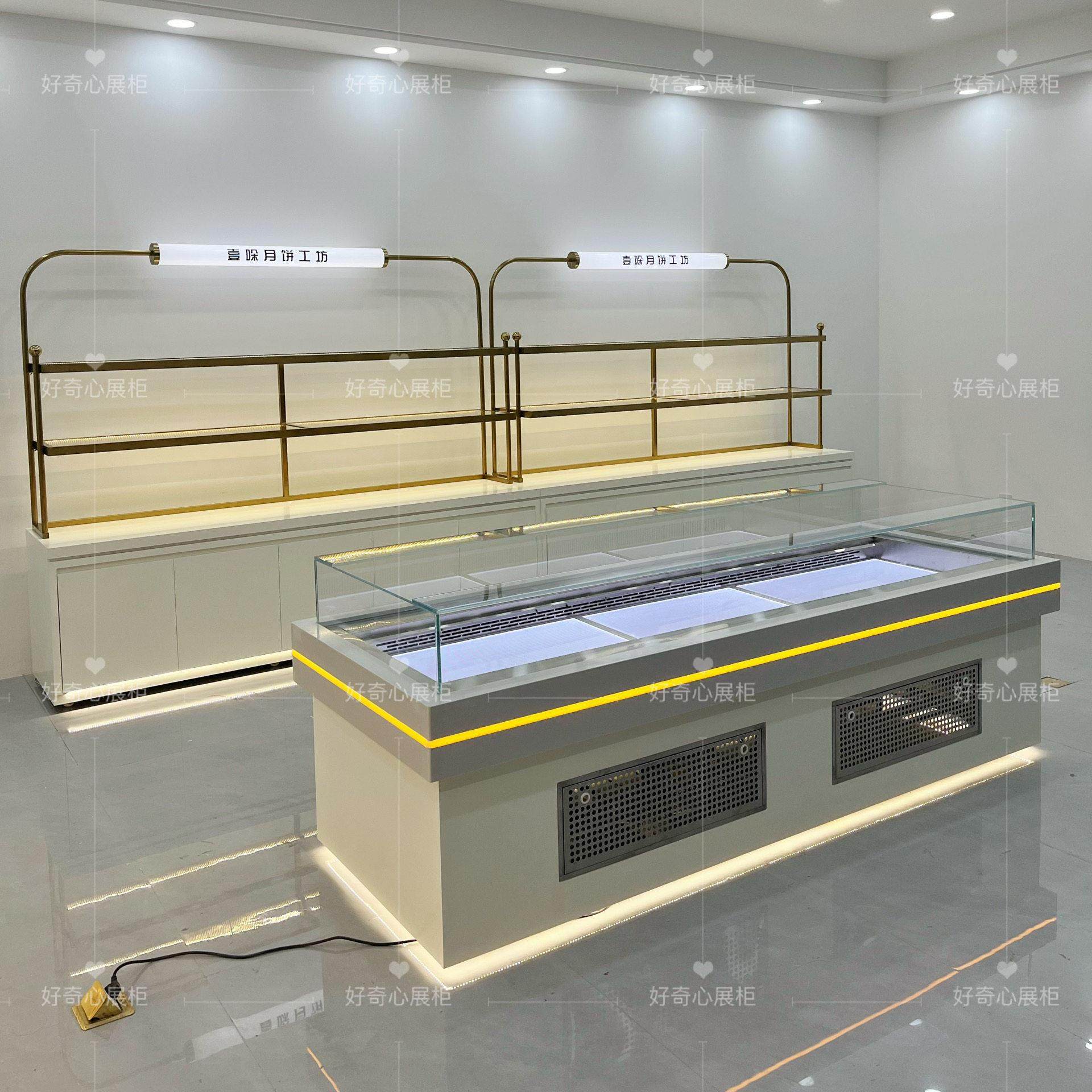 面包柜面包展示柜弧形移门中岛边柜饼干展示架不锈钢镀钛烘焙展柜,商业/办公家具,面包架,淘宝优惠券,粉丝福利购,淘宝优惠卷