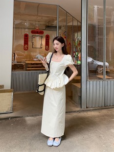 上衣 泡泡短袖 甜美方领花苞短款 高腰显瘦半身裙 法式