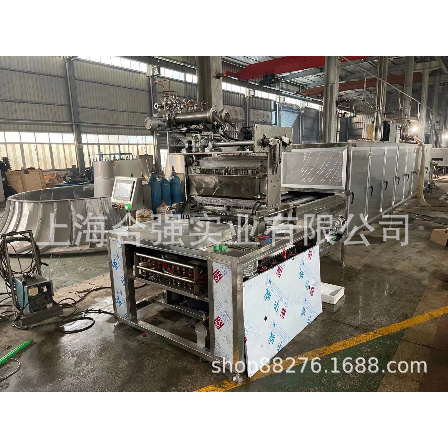 供应全自动软糖，棒棒糖浇注生产线 糖果饼干机械成型设备糖果机
