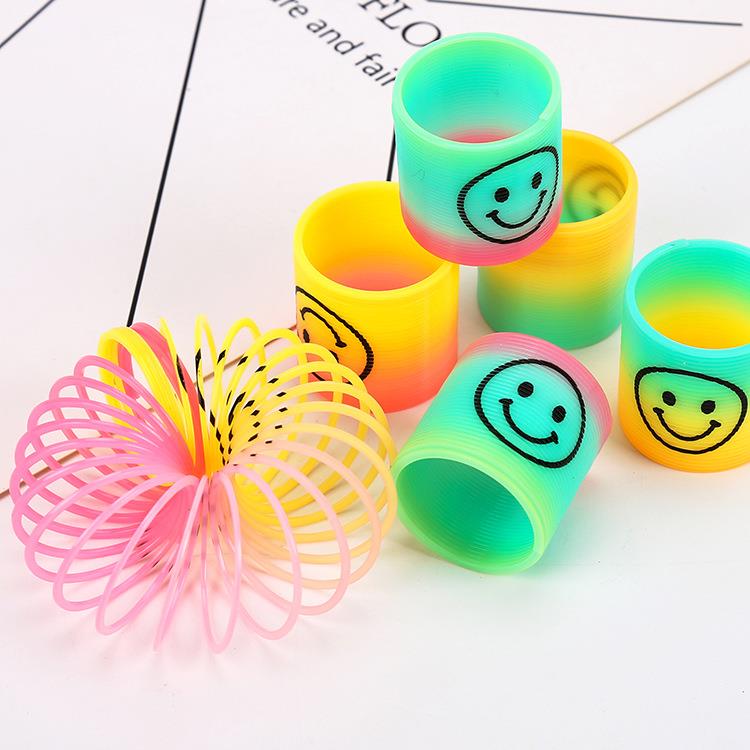 儿童迷益智玩具多七彩弹簧圈你彩虹圈彩后怀旧弹力圈圈地摊奖品