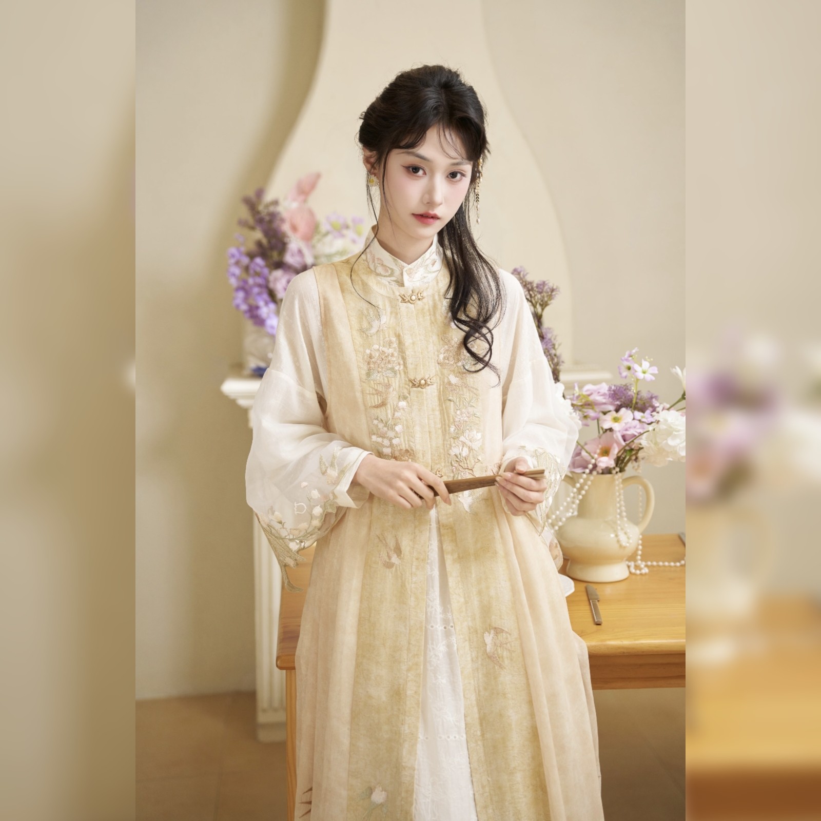 原创汉服女【十三余小豆蔻儿-月归】明制长衫比甲黄色连衣裙套装