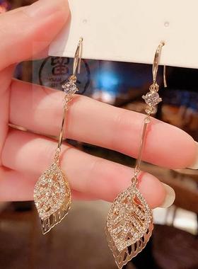 极速high qualityk~Fashion personality leaves tassel temperam