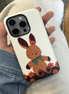 原创布偶兔插画进口圆边二合一韩国菲林壳适用苹果16promax小众不撞款手机壳iPhone15pro磨砂全包壳14小动物