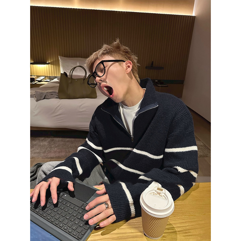 条纹套头毛衣男士立领针织衫