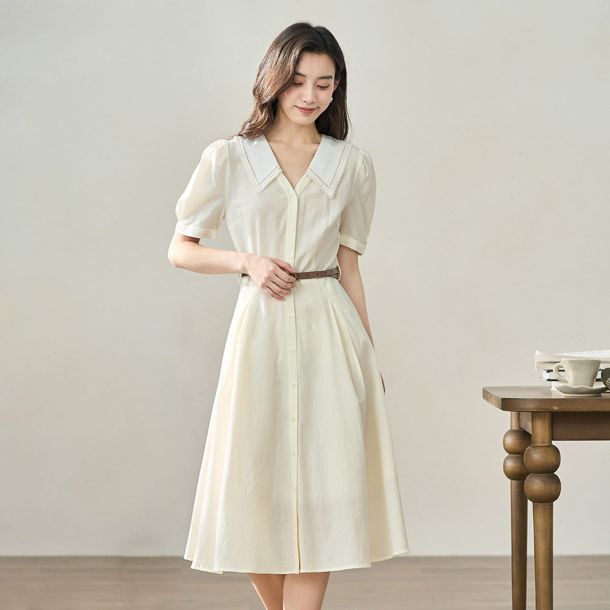 【商场同款】茵曼绣花翻领通勤连衣裙2023夏季女装新款灯笼袖长裙