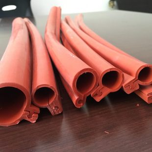 厂促开口硅胶管 硅橡胶价低直供 绝缘套管卡扣式 绝缘护套100mm2