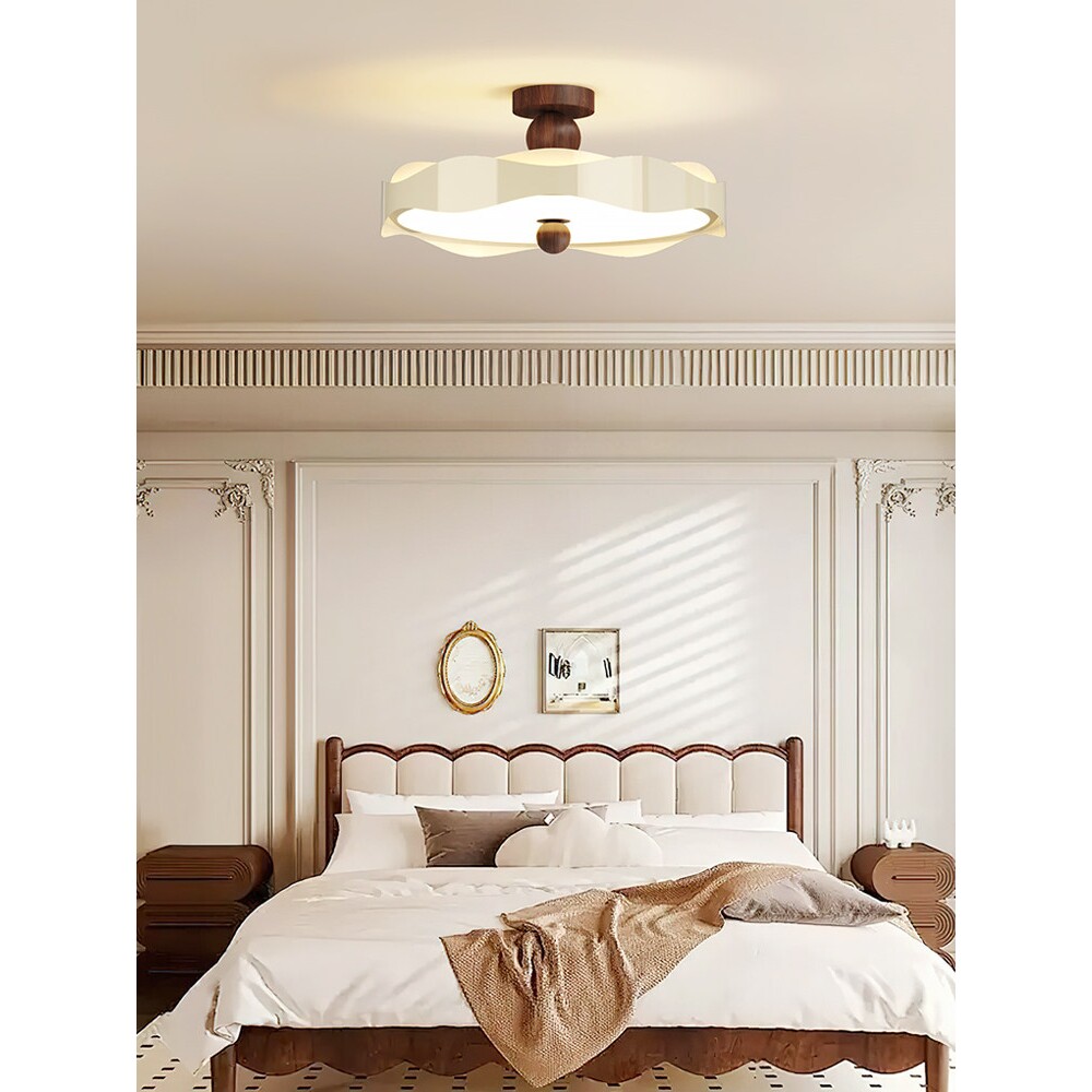 法式中古风卧室吊灯奶油风侘寂风复古胡桃木纹主卧房间护眼吸顶灯