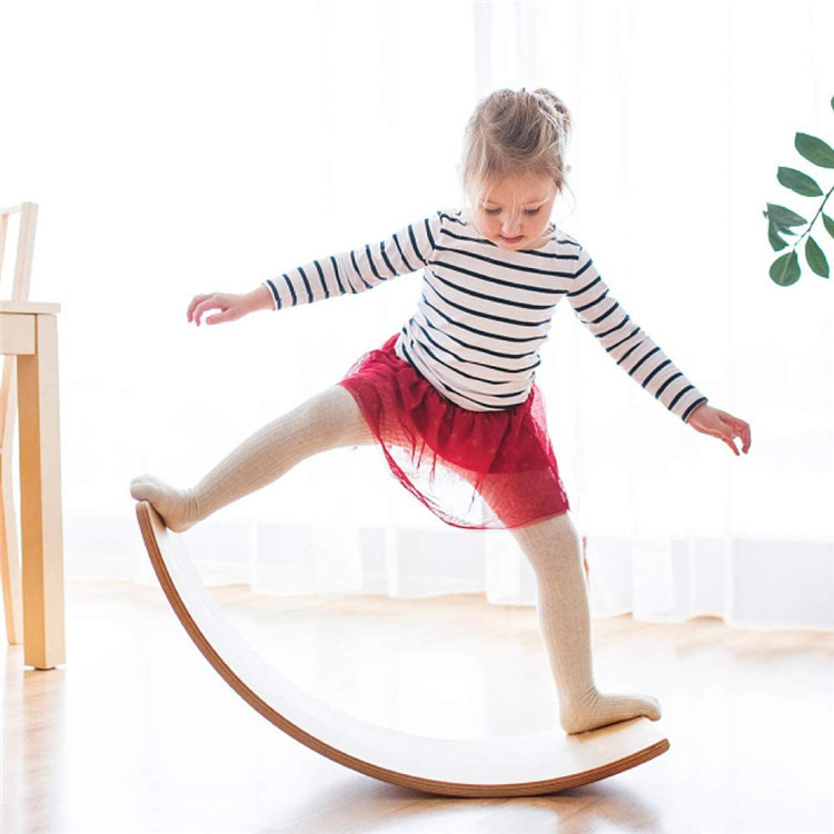 ins北欧儿童弯曲板平衡木跷跷板玩具幼儿园早教感统训木制玩具