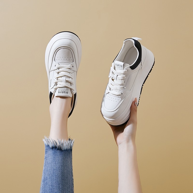 厚底小白鞋女2025秋季新款不累脚松糕鞋增高6cm8CM板鞋休闲