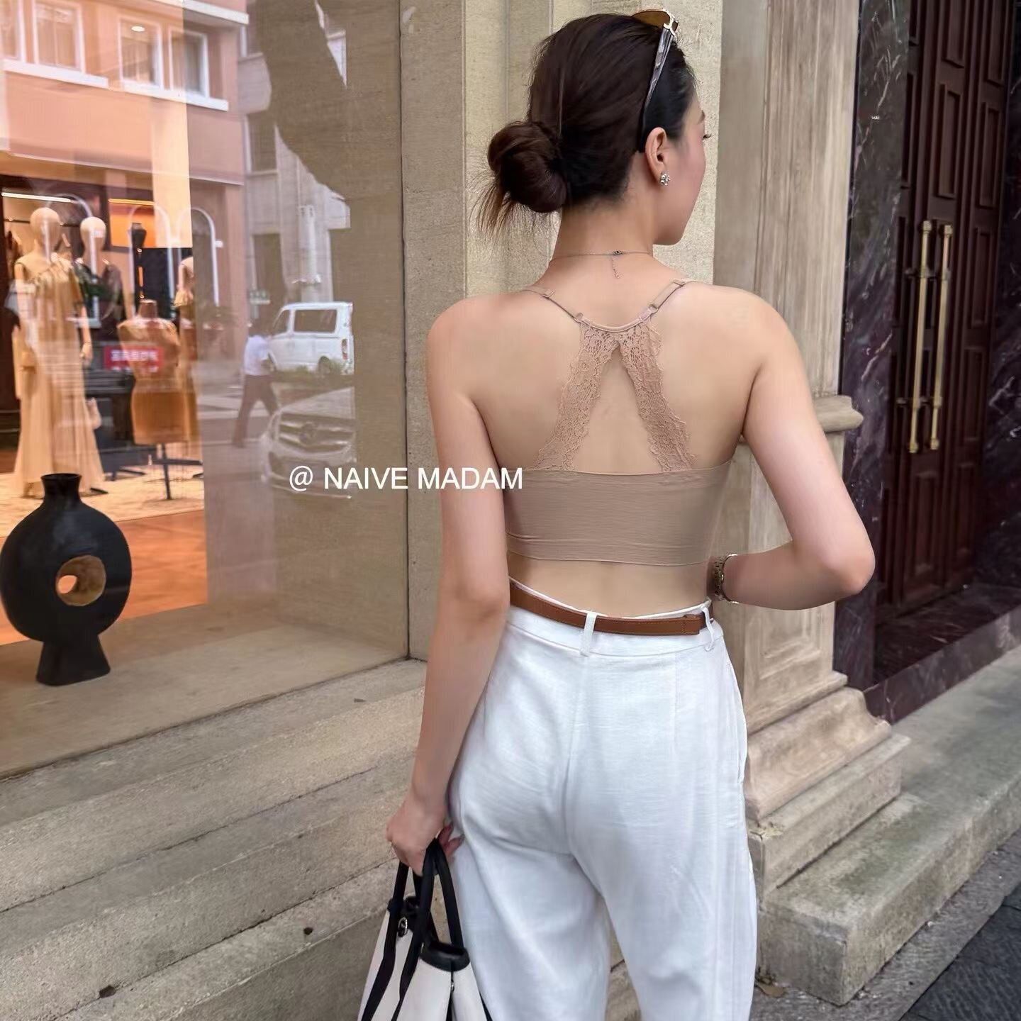 内目23135老铁风蕾丝美背高级氛围感带胸垫收副乳秋季抹胸文胸罩