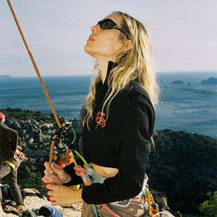 Karma8a Real Crop短款拉链女外套短款攀岩外套攀岩服女生运动服