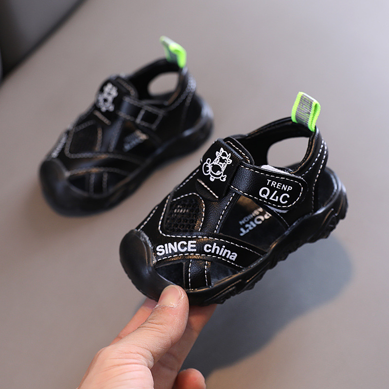 男宝宝软底包头凉鞋2023夏季新款小童韩版时尚魔术贴防踢学步凉鞋