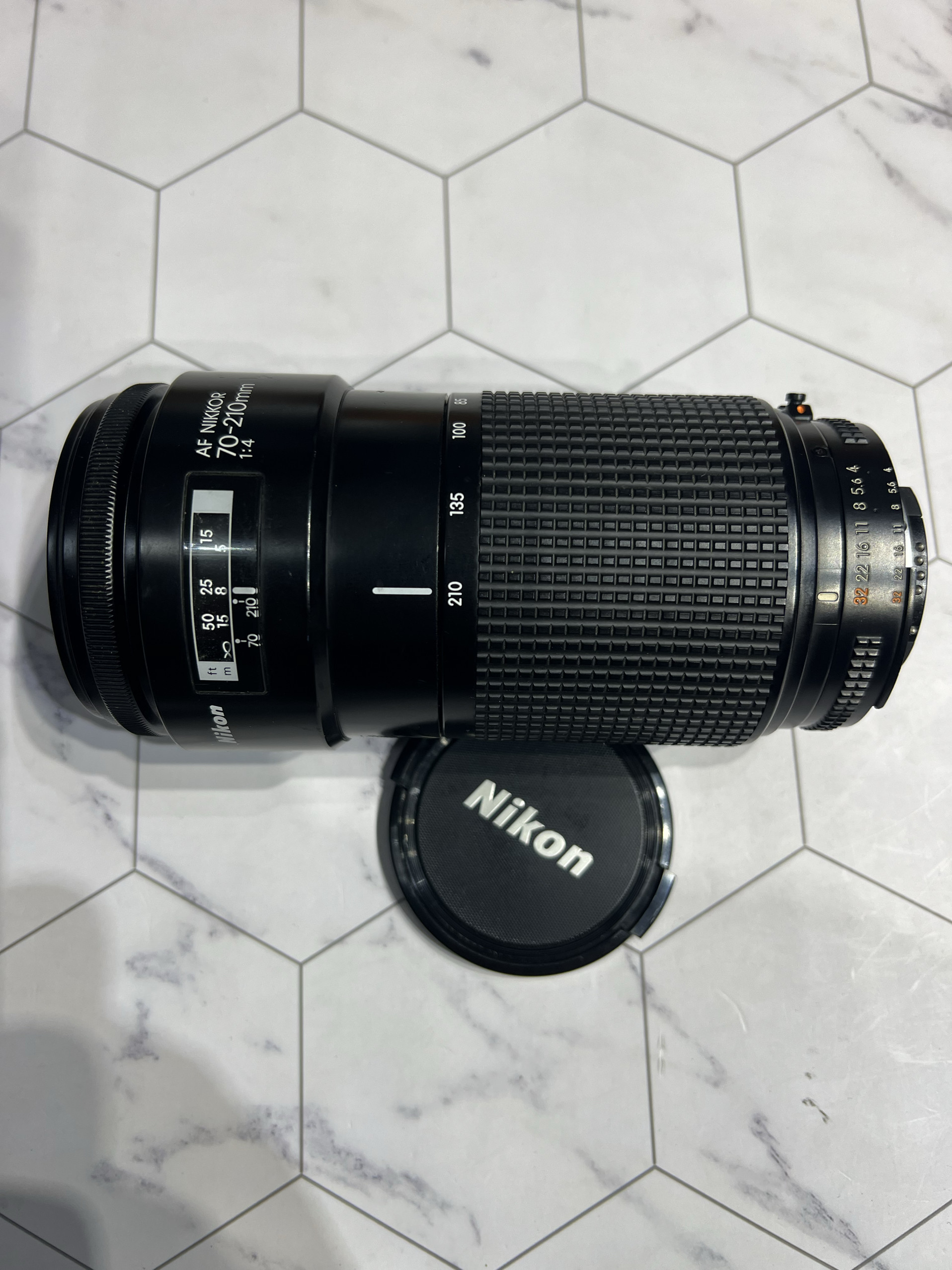尼康F口 70-210mm/4 自动长焦镜头小小黑牛头恒定大光圈微距 人像