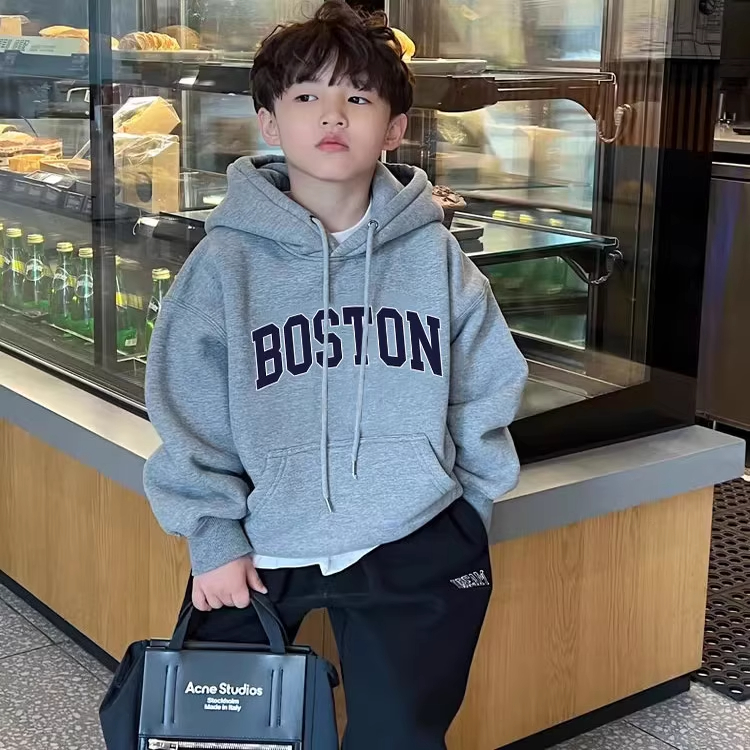 中大童美式字母印花连帽卫衣男童