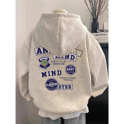 中大童美式徽章印花连帽卫衣男女