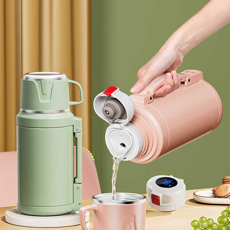 德国保温杯婴儿外出宝宝冲奶粉专用恒温45度大容量2000ml便水壶携