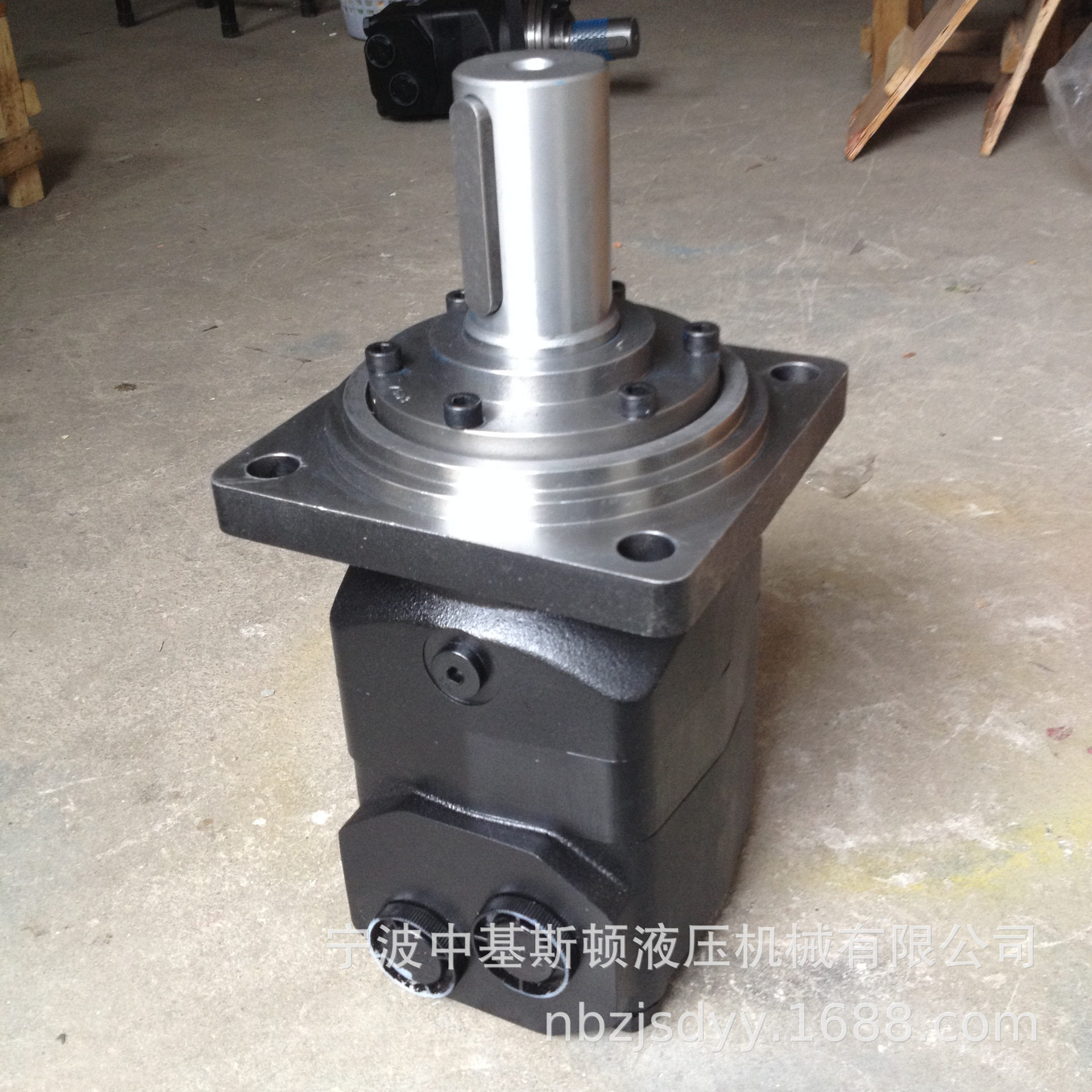 BM-E500水平定向钻机摆线马达