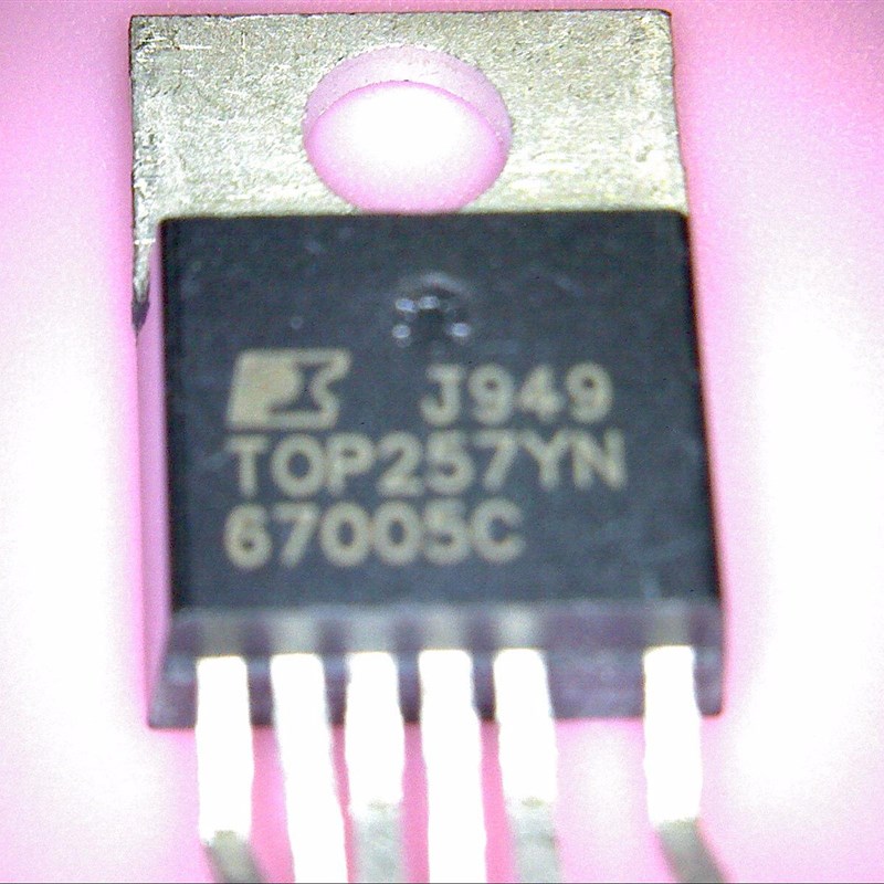 全新原装进口 TOP257YN TOP257Y TO-220 直插6脚 电源管理芯片IC