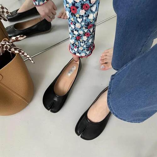 外贸欧美分趾PU皮鞋豆豆鞋单鞋女 Split toe shoes loafers women