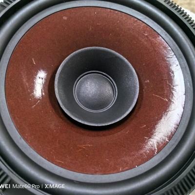 声乐加6.5寸全频喇叭。汽车音响。大功率重低音，进口纸盆。