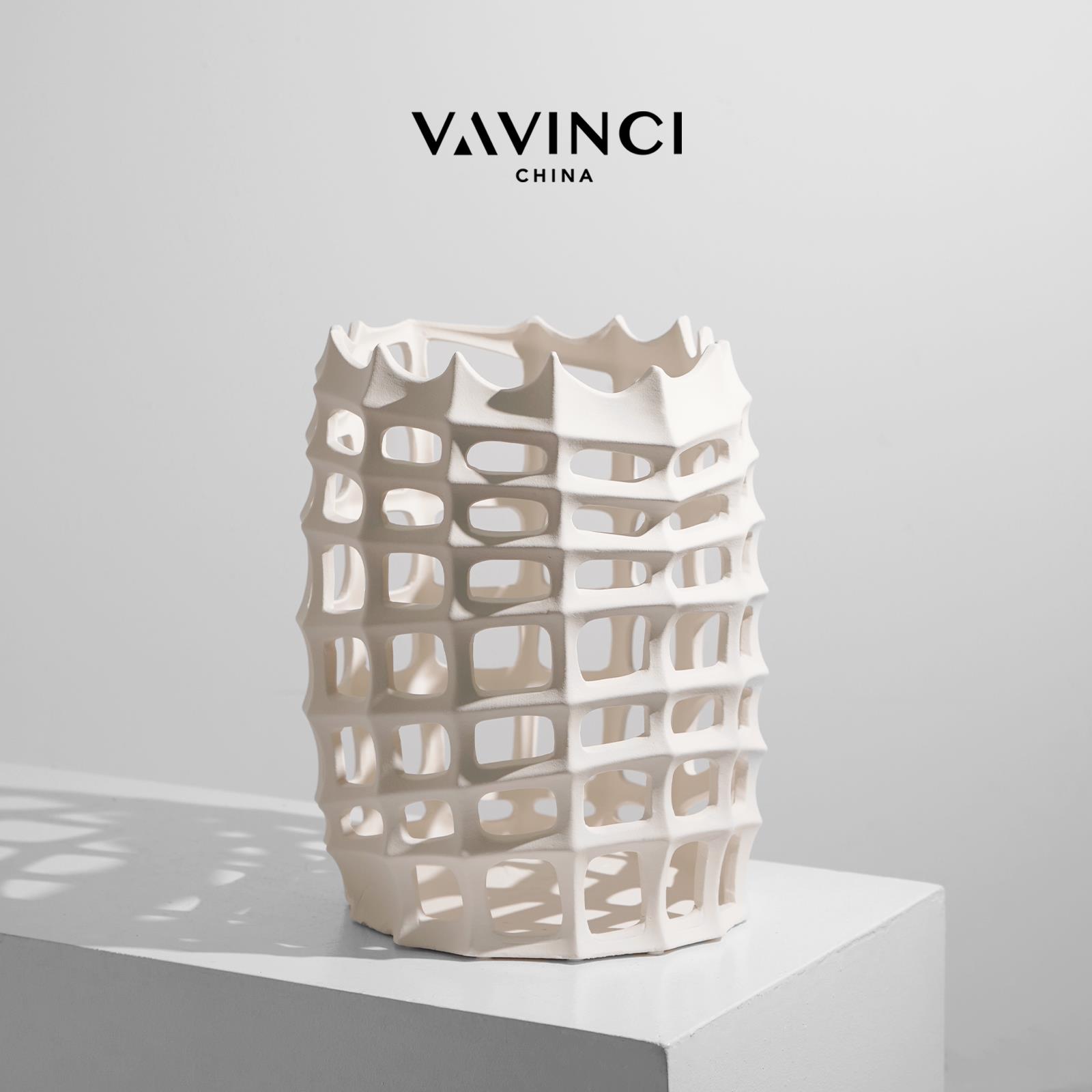 梵其现代创意白色陶瓷镂空艺术花器摆件样板房酒店别墅玄关装饰品