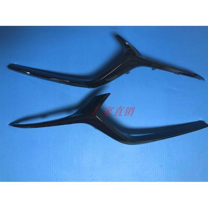 适用于20款次世代昂克赛拉改装中网碳纤亮条 装饰亮黑中网条粘贴