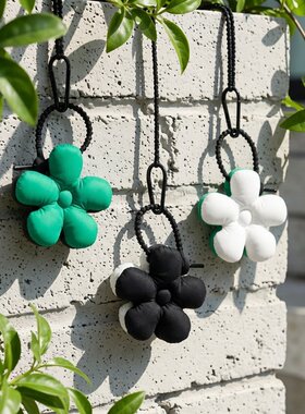 Fs新ins风网红黑色绿色花朵包包挂件钥匙扣潮牌可爱书包背包配饰