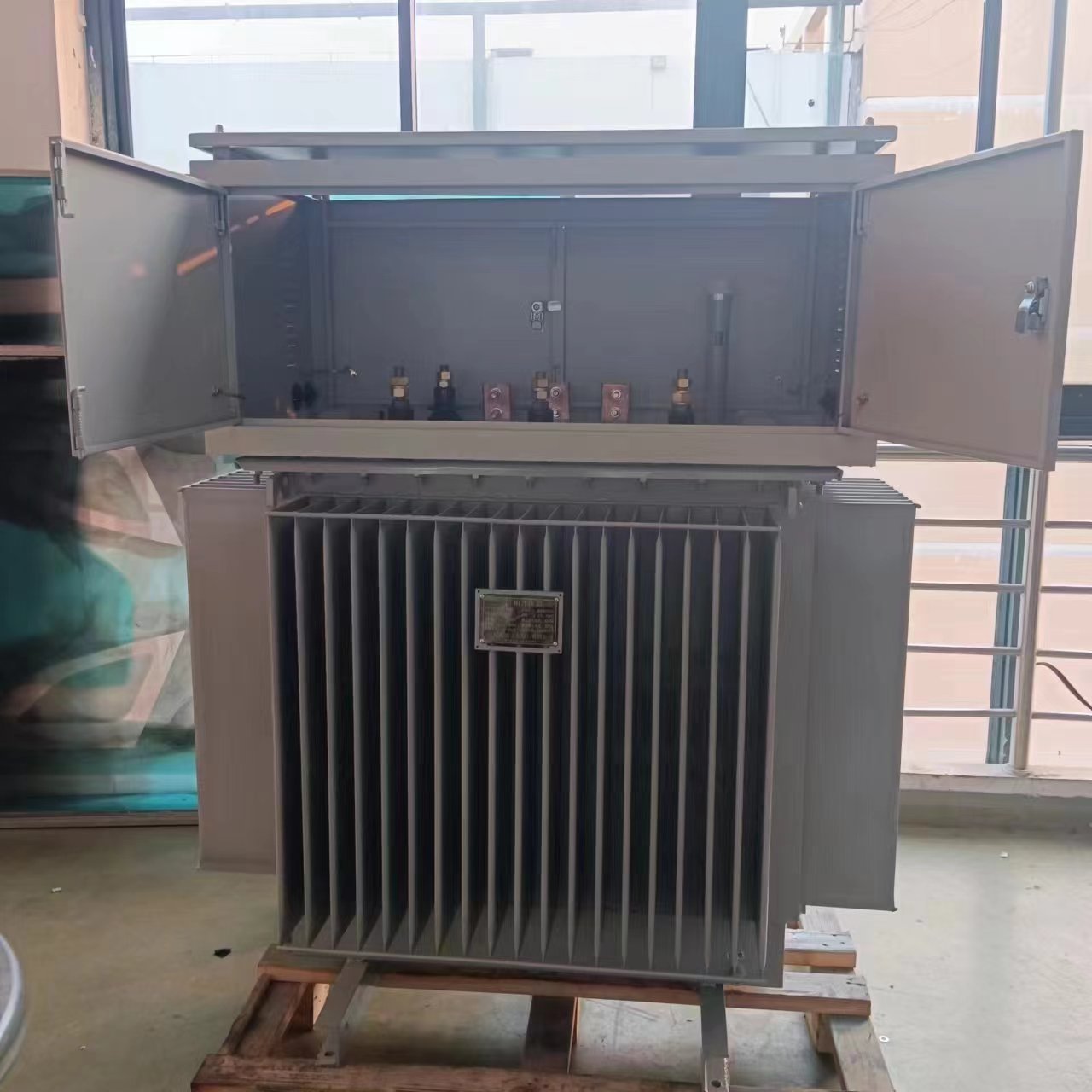 隧道专用油浸升压器380V变440V