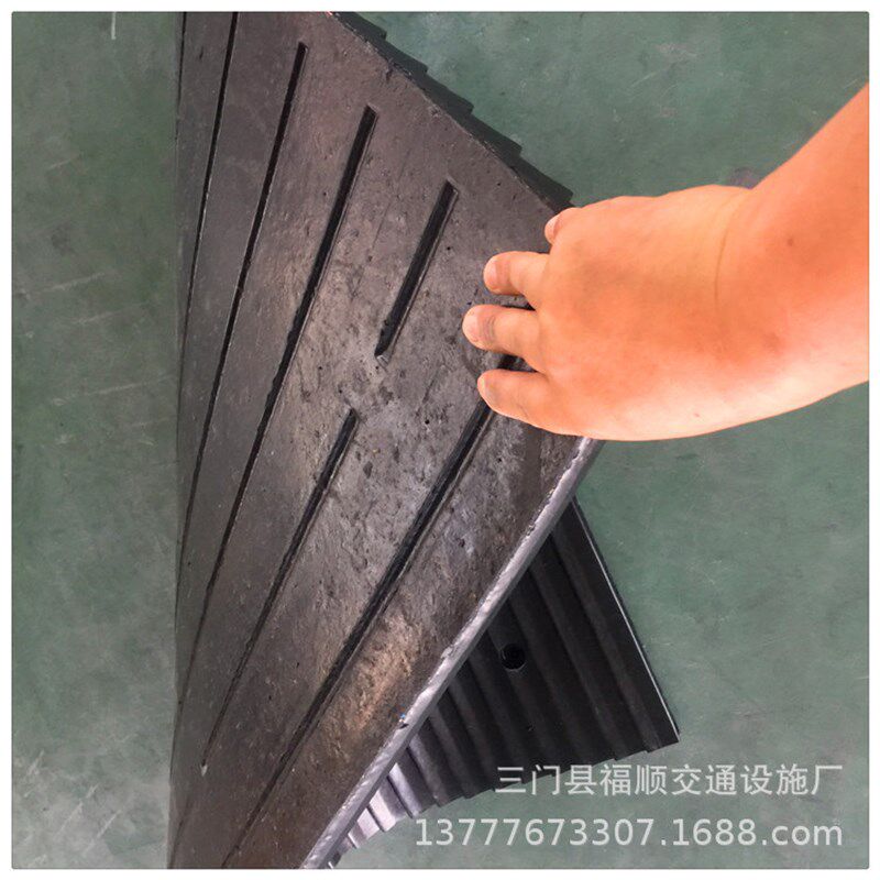 源头厂货橡胶坡道减噪板 坡道垫防噪板下坡垫 减震缓冲防滑垫