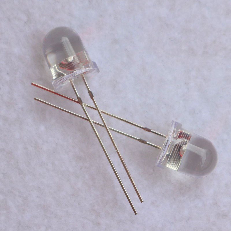 F8圆头黄光透明灯珠高亮8mm0.5w大支架黄色直插灯珠F8圆头黄光