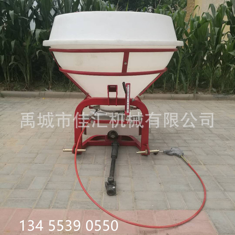 电动撒肥机拖拉机后悬带
