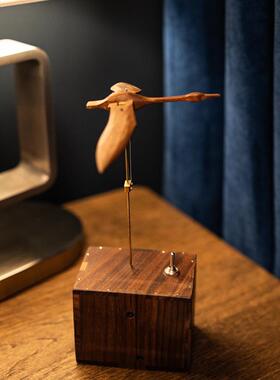 创意黑胡桃实木天鹅摆件现代茶室桌面装饰品乔迁新居玄关礼品