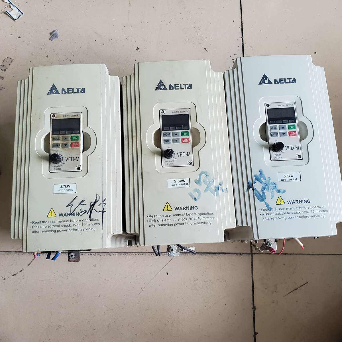 速发拆机台达VFD-M变频器VFD055M4A 80V 5.5KW 现货 保证质量460V