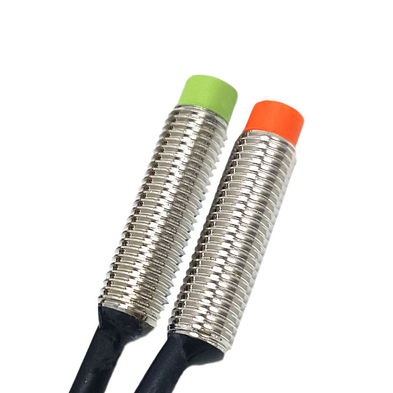 接近开关PR12-4DN/2DN PR08/18/30防水金属感应器pr12-4dn12-24V